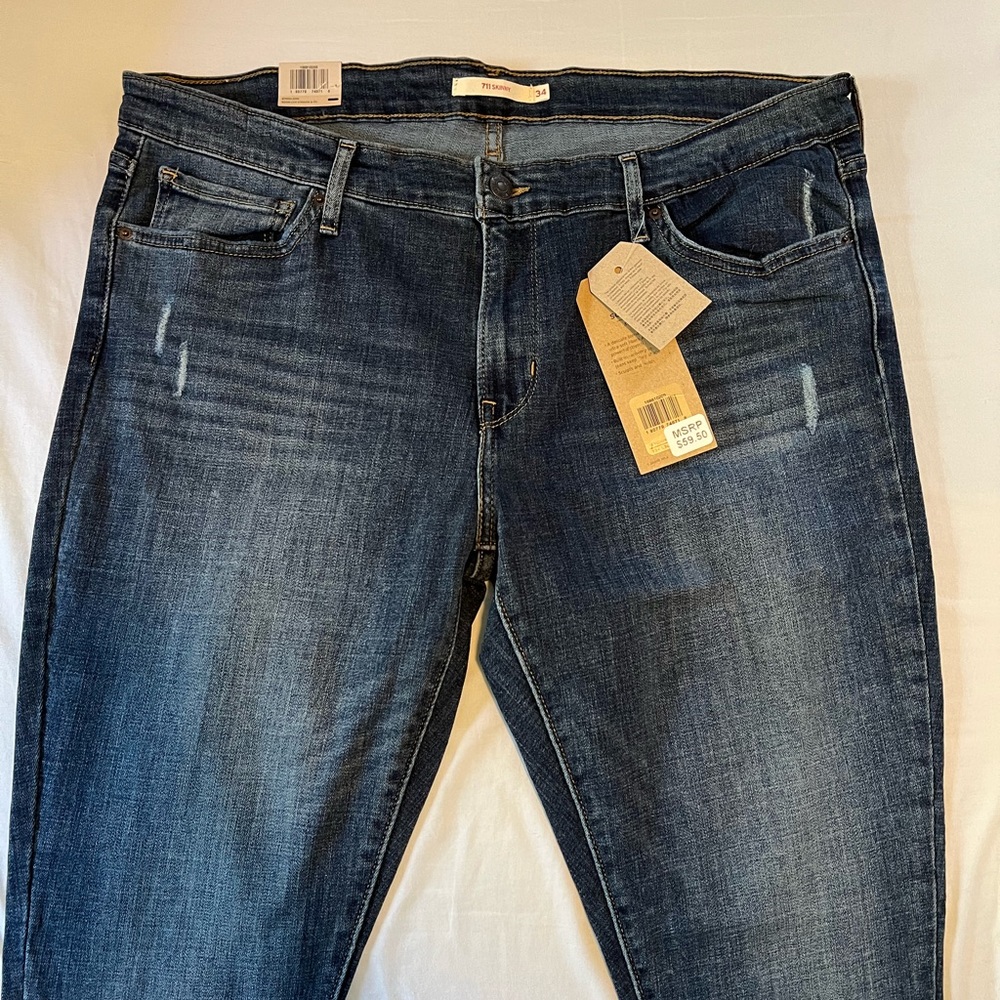 Levi’s 711 Skinny Jean